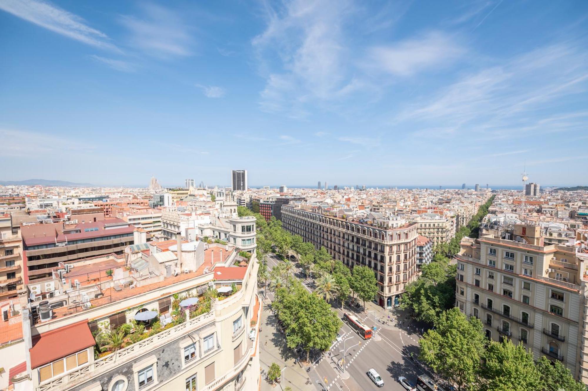 Hesperia Barcelona Presidente Exterior foto