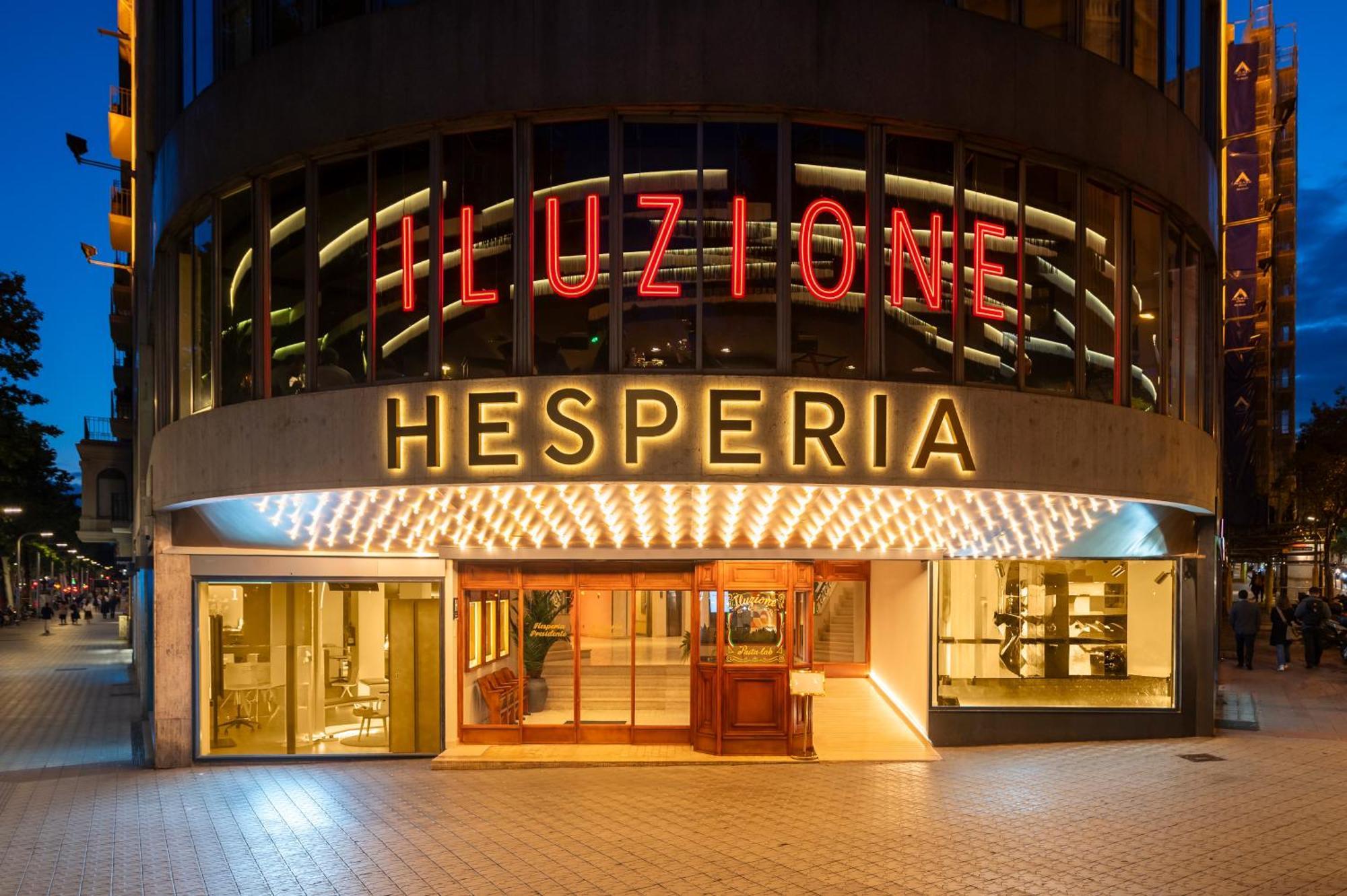 Hesperia Barcelona Presidente Exterior foto