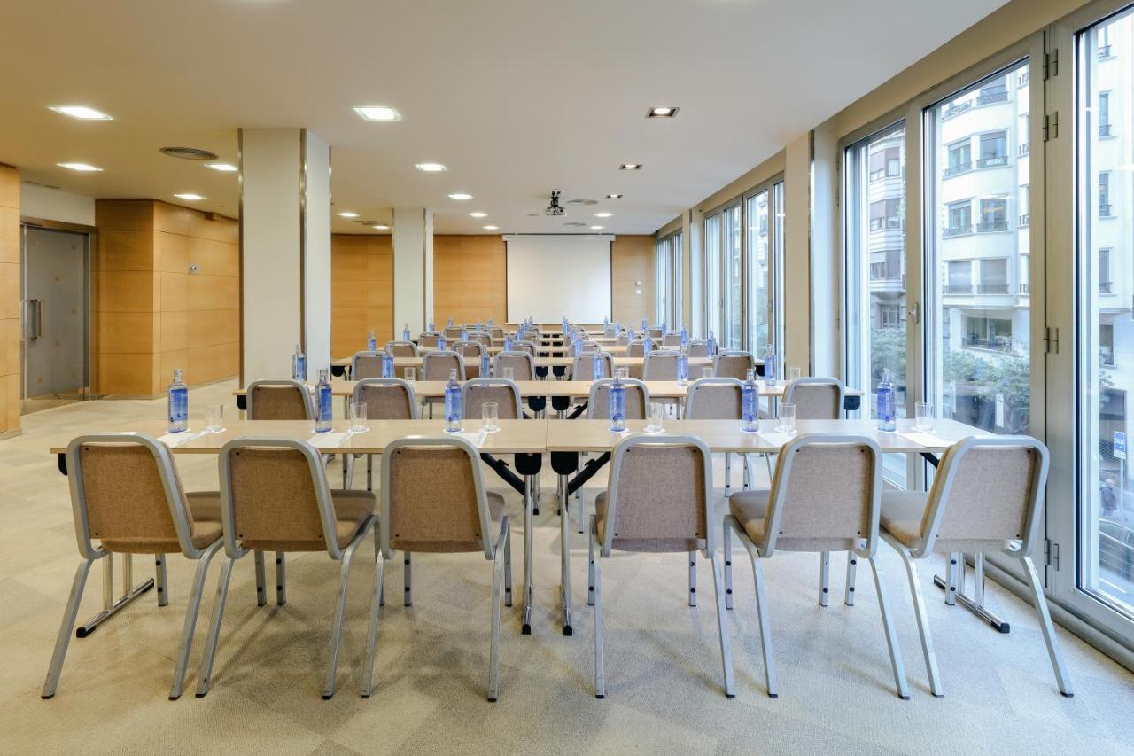 Hesperia Barcelona Presidente Exterior foto