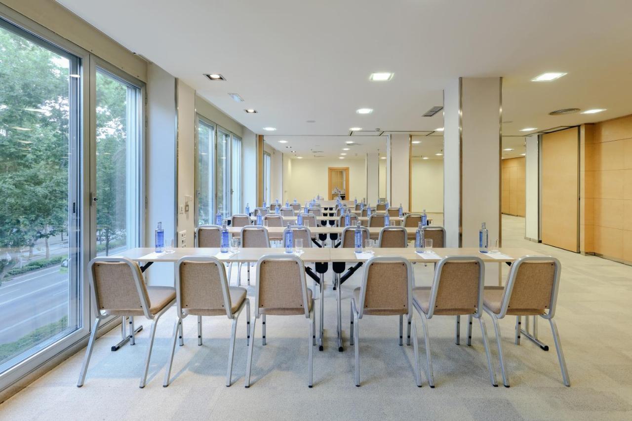 Hesperia Barcelona Presidente Exterior foto